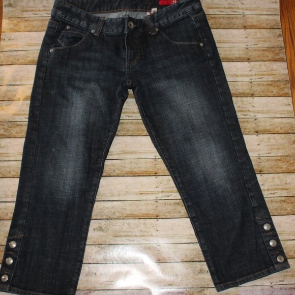 COPY - EXPRESS CAPRI Pants SIZE  8 X2 denim - Picture 1 of 5